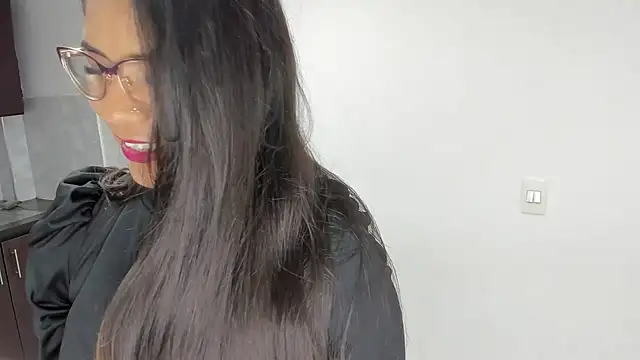 Luna Dumont online show from 04-10-26, 11:15