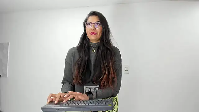 Luna Dumont online show from 07-11-26, 11:24