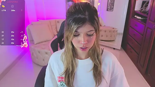 Snapshot of NATAASHA___ chatting on 09-16-25, 03:18 NATAASHA online show from 09-16-25, 03:18