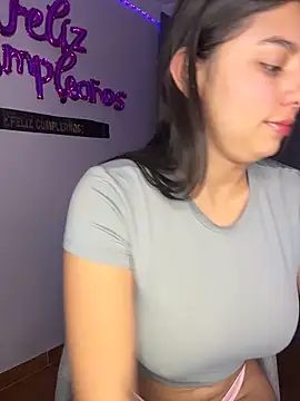 Snapshot of taylorkim12 chatting on 10-30-25, 01:07 taylorkim12 online show from 10-30-25, 01:07