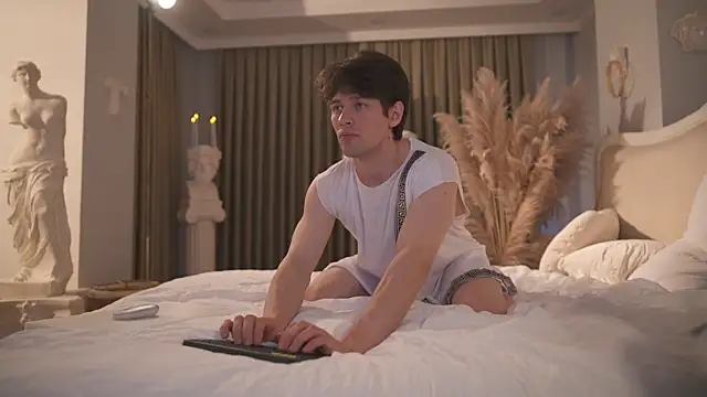 Snapshot of tommyjoyer chatting on 11-17-25, 07:03 tommyjoyer online show from 11-17-25, 07:03