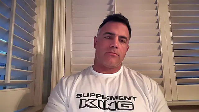 Snapshot of Bad_daddy21 chatting on 10-27-25, 02:10 Bad daddy21 online show from 10-27-25, 02:10