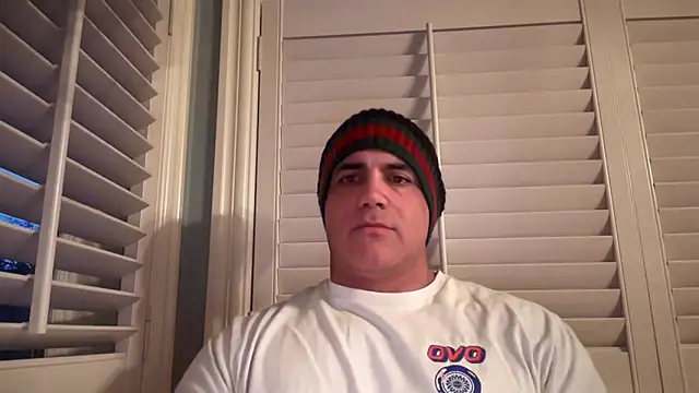 Snapshot of Bad_daddy21 chatting on 01-15-26, 03:05 Bad daddy21 online show from 01-15-26, 03:05