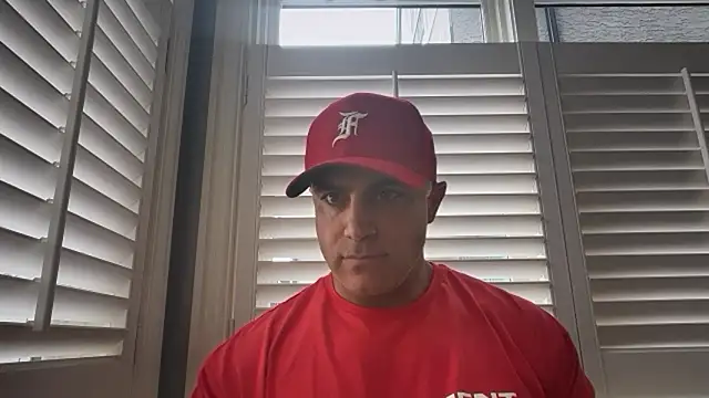 Snapshot of Bad_daddy21 chatting on 03-09-26, 06:23 Bad daddy21 online show from 03-09-26, 06:23