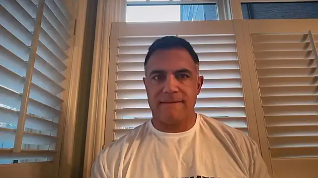 Snapshot of Bad_daddy21 chatting on 03-16-26, 01:48 Bad daddy21 online show from 03-16-26, 01:48