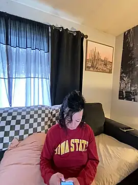 SidneyRaee online show from 12-09-24, 08:01