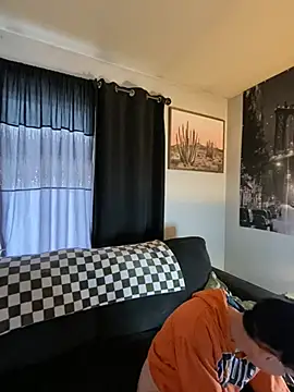 SidneyRaee online show from 12-12-24, 03:27