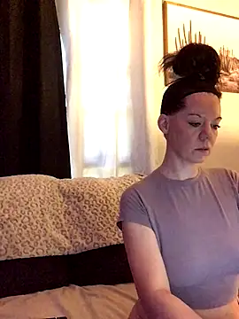 SidneyRaee online show from 09-11-25, 05:46