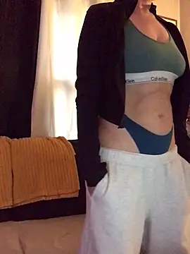 SidneyRaee online show from 02-12-26, 05:08