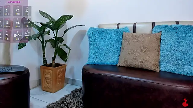 kayleeScott online show from 01-29-25, 01:05