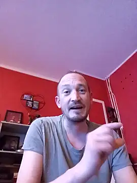 Snapshot of Denislamalice34 chatting on 03-10-26, 08:14 Denislamalice34 online show from 03-10-26, 08:14