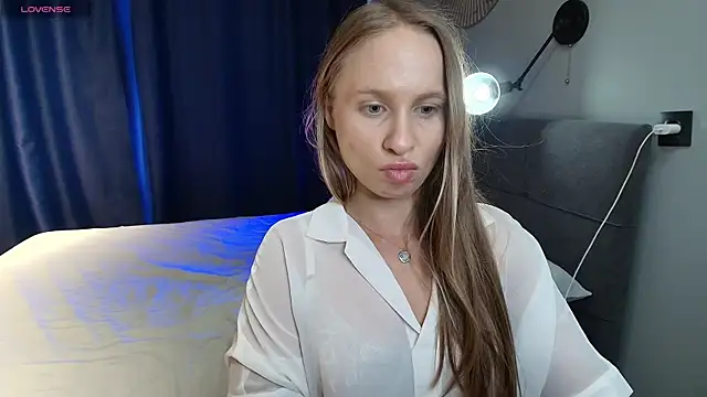 Snapshot of Mad1en chatting on 07-24-26, 09:51 Mad1en online show from 07-24-26, 09:51
