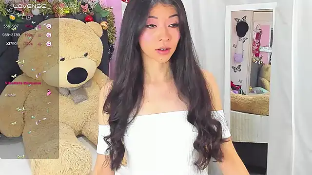 SophiaLiu online show from 12-07-24, 12:41