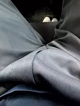 Snapshot of mjiyk1130 chatting on 09-17-25, 08:16 mjiyk1130 online show from 09-17-25, 08:16