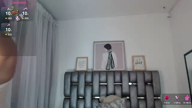 Snapshot of Sara_Marks chatting on 05-21-26, 10:55 Sara Marks online show from 05-21-26, 10:55
