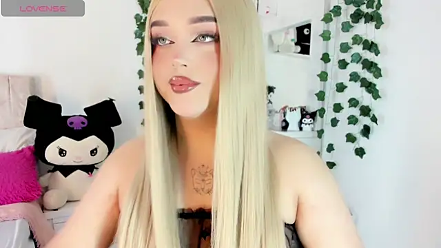 Snapshot of cattriona_muller chatting on 06-13-26, 05:05 cattriona muller online show from 06-13-26, 05:05