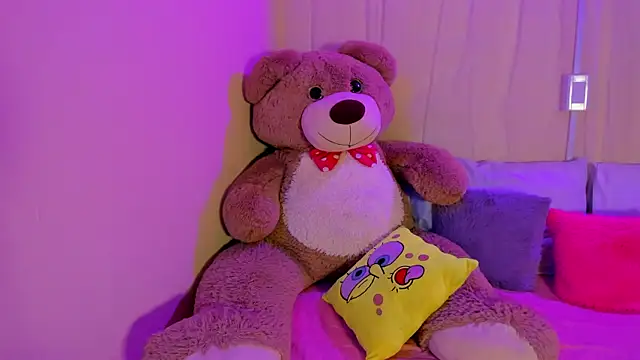 moll1e  online show from 12-04-25, 09:01