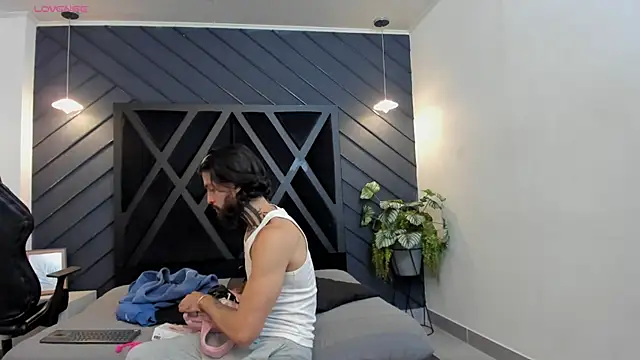 Snapshot of Apolo_Bianco_ chatting on 09-25-25, 11:19 Apolo Bianco online show from 09-25-25, 11:19