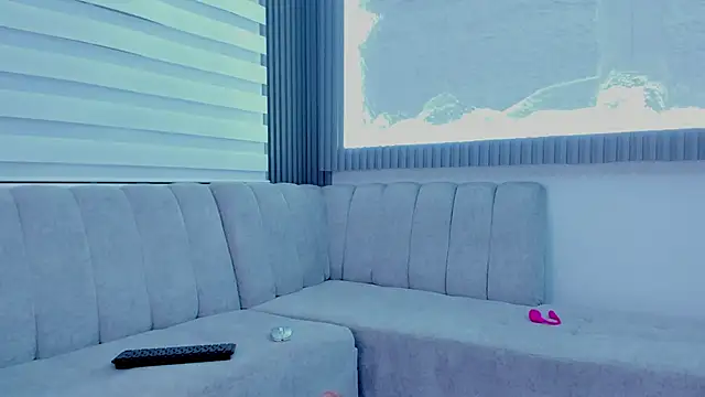 Snapshot of Apolo_Bianco_ chatting on 10-18-25, 05:32 Apolo Bianco online show from 10-18-25, 05:32