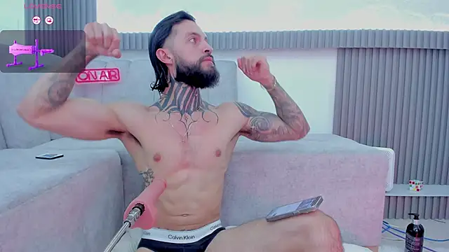 Snapshot of Apolo_Bianco_ chatting on 11-02-25, 10:12 Apolo Bianco online show from 11-02-25, 10:12