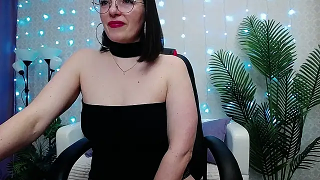 Camelia Lillie online show from 03-16-26, 01:22