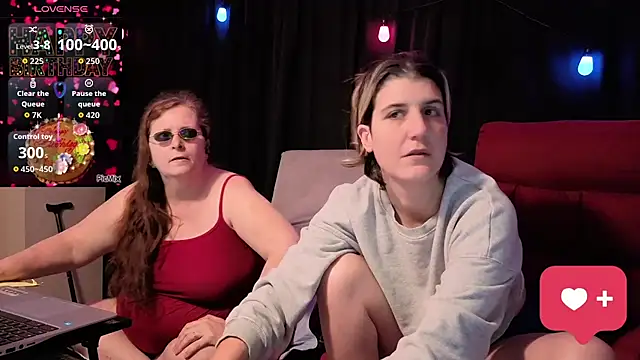 Snapshot of Sexy_Mama-69 chatting on 09-26-25, 05:06 Sexy Mama-69 online show from 09-26-25, 05:06