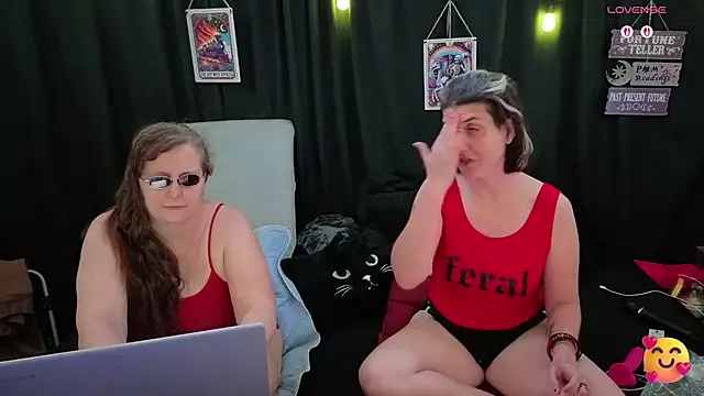 Snapshot of Sexy_Mama-69 chatting on 11-14-25, 04:17 Sexy Mama-69 online show from 11-14-25, 04:17