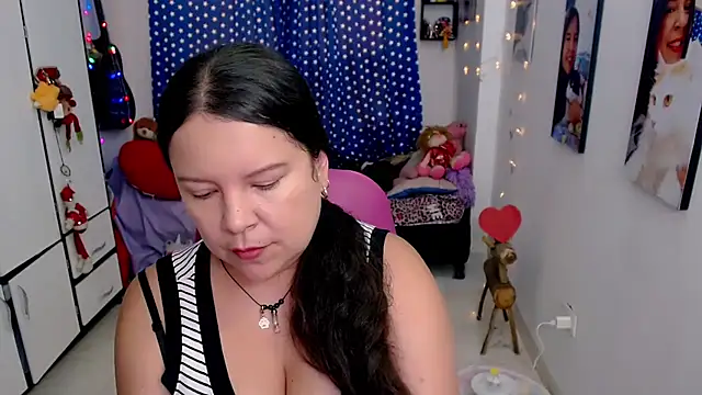 claryssa  online show from 02-13-26, 09:33