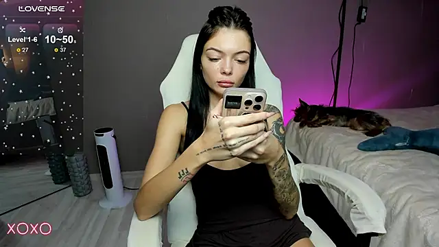 Mariella Adamss online show from 10-10-25, 08:13