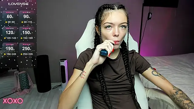 Mariella Adamss online show from 10-30-25, 10:06