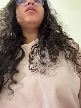 Snapshot of CurlyGirl_1 chatting on 03-09-25, 12:09 CurlyGirl 1 online show from 03-09-25, 12:09