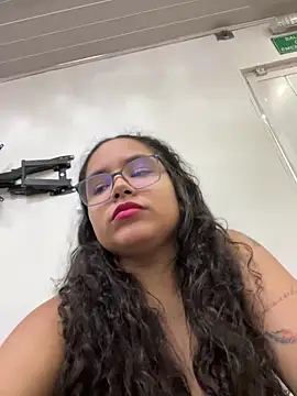 Snapshot of CurlyGirl_1 chatting on 03-15-25, 04:10 CurlyGirl 1 online show from 03-15-25, 04:10