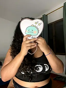 Snapshot of CurlyGirl_1 chatting on 10-14-25, 11:16 CurlyGirl 1 online show from 10-14-25, 11:16