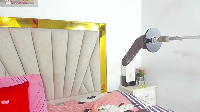 angel dthroatt online show from 12-11-24, 03:05