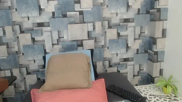 Snapshot of angel_dthroatt chatting on 01-15-26, 12:10 angel dthroatt online show from 01-15-26, 12:10