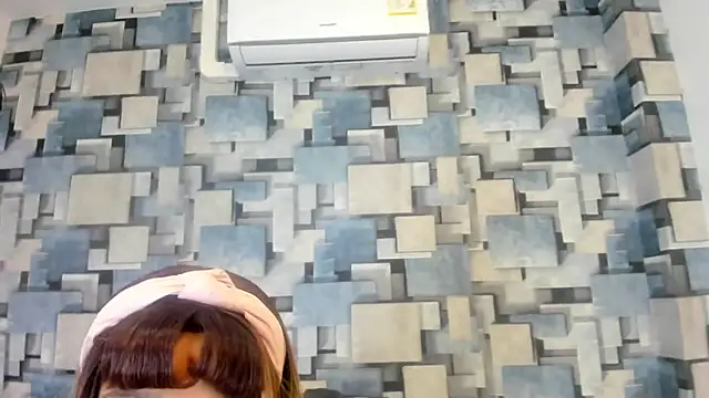 Snapshot of angel_dthroatt chatting on 02-11-26, 12:10 angel dthroatt online show from 02-11-26, 12:10