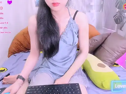 Ly   online show from 06-15-26, 03:09