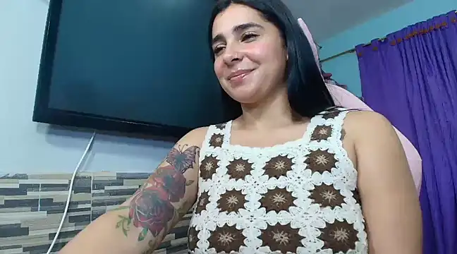 Snapshot of Meganmilk1 chatting on 02-04-25, 03:36 Meganmilk1 online show from 02-04-25, 03:36
