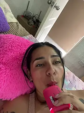 Meganmilk1 online show from 01-19-26, 04:33