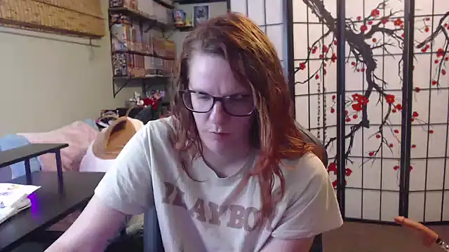 Sarahtineke online show from 04-20-26, 04:54