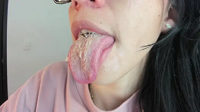 Snapshot of Katty_mouth chatting on 11-29-25, 08:23 Katty mouth online show from 11-29-25, 08:23