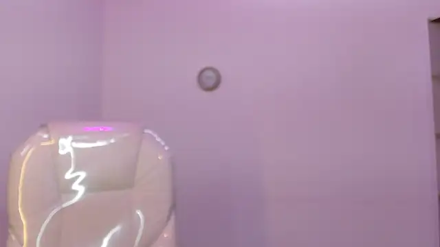 Snapshot of Katty_mouth chatting on 06-19-26, 05:17 Katty mouth online show from 06-19-26, 05:17