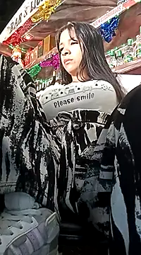 VivienAndClark online show from 12-19-24, 07:51