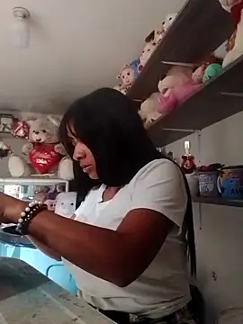 VivienAndClark online show from 10-20-25, 08:31