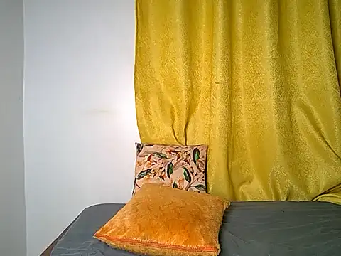 Snapshot of betty730 chatting on 02-09-26, 05:06 betty730 online show from 02-09-26, 05:06