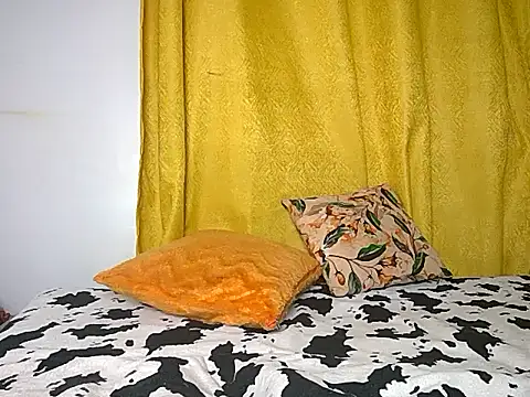 Snapshot of betty730 chatting on 03-04-26, 05:35 betty730 online show from 03-04-26, 05:35