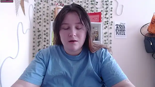 Light Luna online show from 01-17-25, 05:32