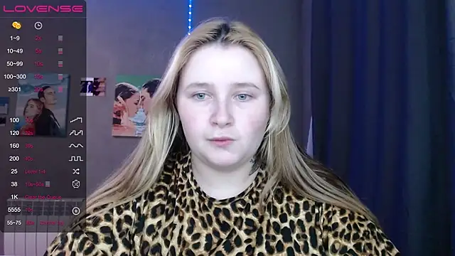 Light Luna online show from 11-19-25, 04:07