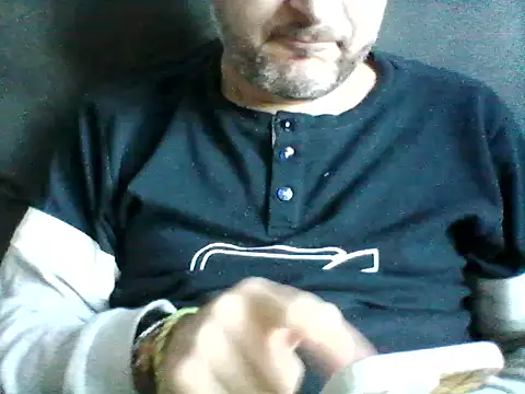 Snapshot of daky_86 chatting on 10-24-25, 03:41 daky 86 online show from 10-24-25, 03:41