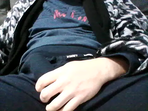 Snapshot of daky_86 chatting on 03-15-26, 05:41 daky 86 online show from 03-15-26, 05:41